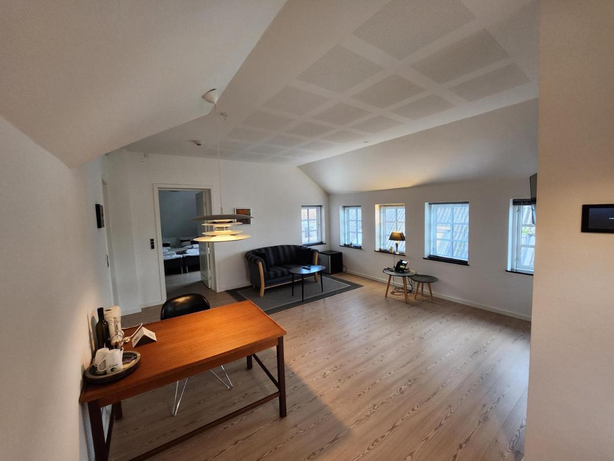 Det Gamle Radhus Hotel Grasten Bagian luar foto
